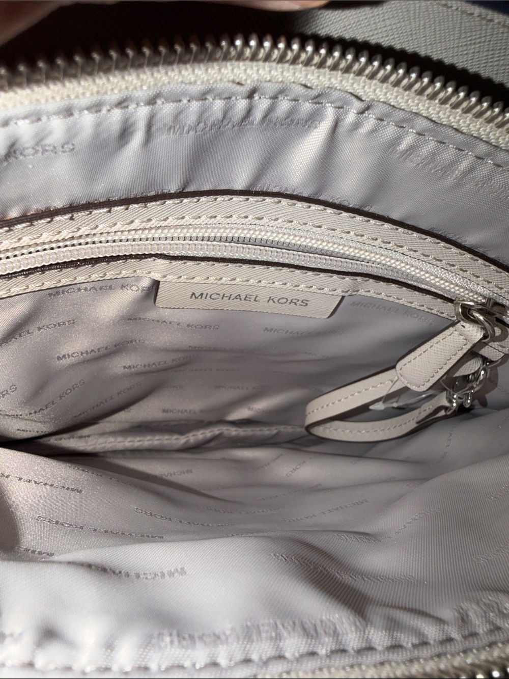 Michael Kors EUC lavender/cream structured crossbody 12X10 tote bag - Picture 12 of 13